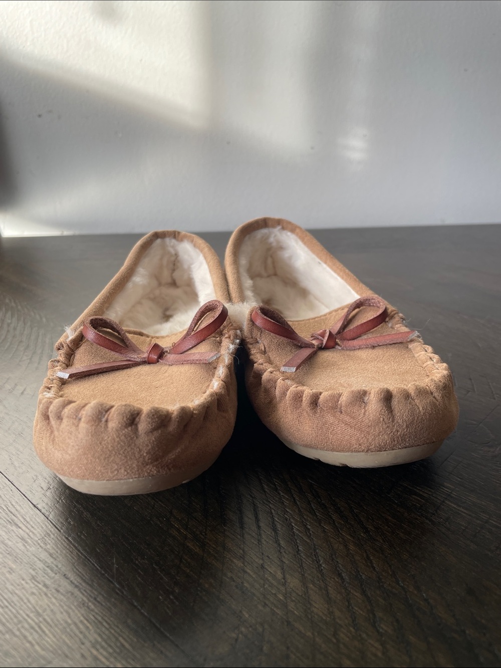 Old Navy Tan Moccasin Slippers with White Faux Fur - Picture 3 of 9